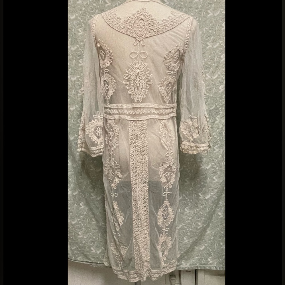 Debut Sheer Robe/Coverup (M/L) - Picture 2 of 8